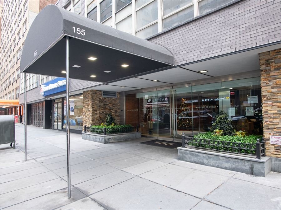 155 East 55th Street building entrance